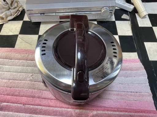 【リサイクルサービス八光】2022年製　ガス炊飯器  0.54L 都市ガス用 こがまる ダークブラウン RR-030FS
