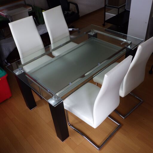 ニトリ ガラス ダイニングテーブル チェア4脚付き 配達設置対応 4人用 ニューヨーク イス付