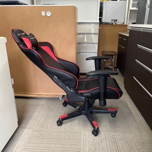 【超美品‼️】DXRACER フォーミュラ ゲーミングチェア 昇降リクライニング オフィス 事務椅子 レッド♪