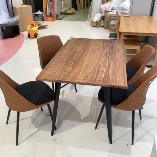 【トレファク神戸南店】ダイニング5点セット(未使用・キズ有り品)ルイス＋ロエル【取りに来れる方限定】