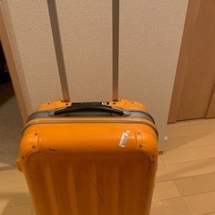 スーツケース