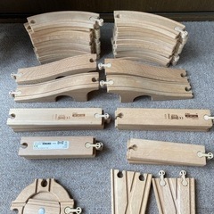 【中古】IKEA　おもちゃ 木製レールセットの画像