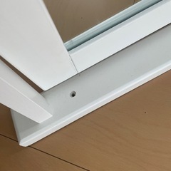 ドレッサーの鏡の画像