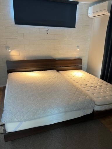 【ベッドフレームのみ/値下げ交渉可】ダブルベッド•シングルセット