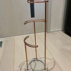 ジュエリースタンド
