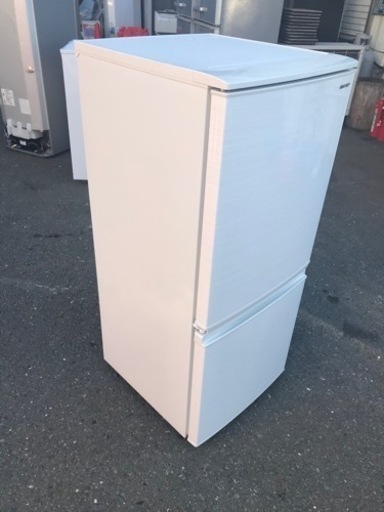 2019年製   SHARP　137L　2ドア冷蔵庫！
