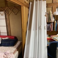 アコーディオンカーテン