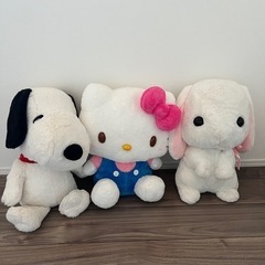 スヌーピー ハローキティ うさぎ ぬいぐるみ3つ