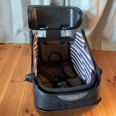 チャイルドフロントシート(前席)  Panasonic ギュット