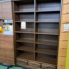 引き出し付き本棚の画像