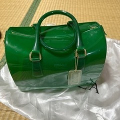 FURLAハンドバッグの画像