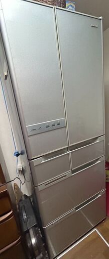 日立冷蔵庫 2009年（計543L、冷蔵庫377、冷凍166） English is OK