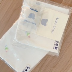 キャンセルでました⭐️ミキハウス⭐️新品ガーゼチーフ2枚➕ベビーソープ