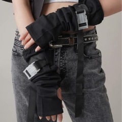 新品未使用　SPINNS  バックル付き アームカバー　ブラックの画像