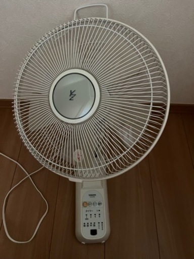 壁掛け扇風機　リモコン付き