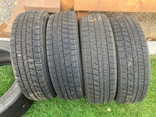 ブリジストン スタッドレス VRX 155/65r14 バリ山 2017