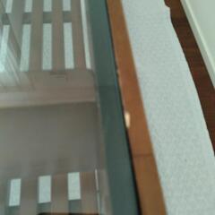 ガラスローテーブルの画像