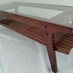 ガラスローテーブルの画像