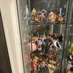 ワンピースフィギュアセット。ケース付き。