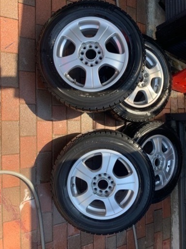 アルミホイール付きヨコハマタイヤ195/65R15