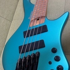 アイバニーズ　ヘッドレス　ベース　新品同様　5弦の画像