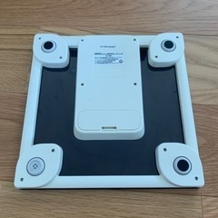 OMRON(オムロン)体重計体組成HBF214カラダスキャンの画像