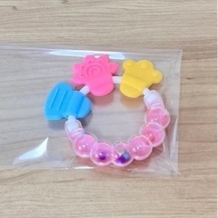 【新品未使用】歯固め カミカミ シリコン おしゃぶり ガラガラ