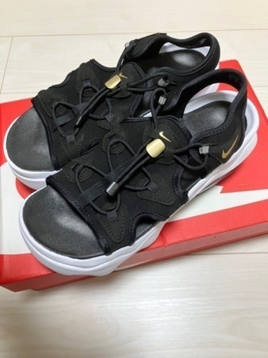新品 NIKE エアマックスココ 白黒 25cm AIR MAX KOKO