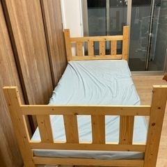 ベッド　２段ベットの上段　マット付き