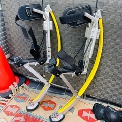 【売約済み】　SKYRUNNER スカイ　ランナー　ジャンプ　バネ　スプリング　プロテクター　付き  スカイランナー フィットネス パフォーマー ジャンピングスティルト 【 NEW スカイランナー SkyRunner 】 西洋竹馬 Team ANDZ エアトレック パルクール スタント フリーランニング アクロバティック フリップ トリック エクササイズの画像