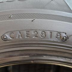 中古タイヤ　BRIDGESTONE  BLIZZAK  VRX 2  175/65R14  82Q  バリ溝　ヴィッツ　キューブ　パッソ　コルト等　a33の画像