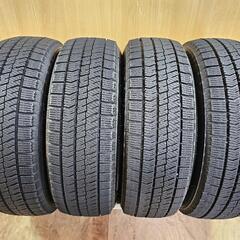 中古タイヤ　BRIDGESTONE  BLIZZAK  VRX 2  175/65R14  82Q  バリ溝　ヴィッツ　キューブ　パッソ　コルト等　a33