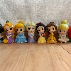 ディズニーフレンズ　ミニフィギア18体