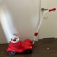 子供用　足で動かす　車