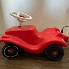子供用　足で動かす　車の画像