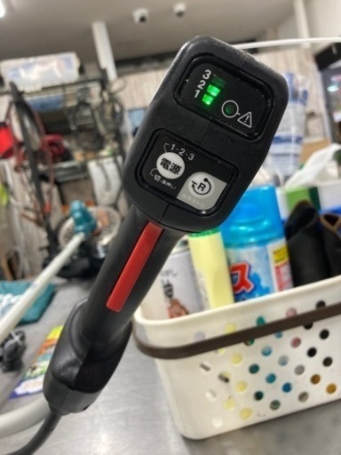 中古品 □ makita 充電式草刈機 MUR190SDSF □ M □ ITXOQTZM72IW 中古品 □ makita 充電式草刈機 MUR190SDSF □ M □ ITXOQTZM72IW