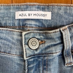 【AZUL BY MOUSSY】アズールバイマウジー　デニム　ジーンズ　パンツの画像