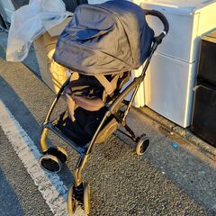 【極美品】コンビAttO type-S（ネイビー）の画像