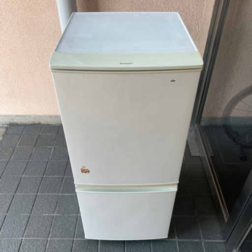SHARP 冷蔵庫 137L 2015年製