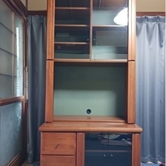 本棚・引き出し付きのテレビボード