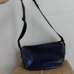 ショルダーバッグ（男女どちらでも）の画像