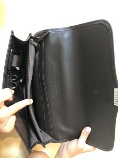 ビジネスバッグ　メンズ　本革