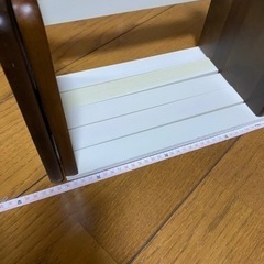 机の上に置く本棚の画像