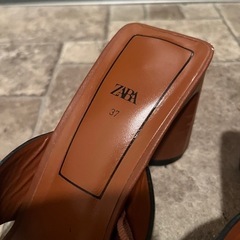 ZARA サンダル　の画像