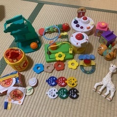 おもちゃ  たくさんの画像