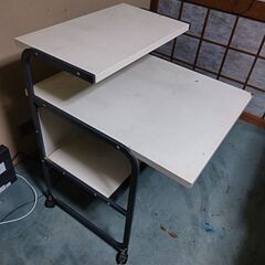 パソコンラック