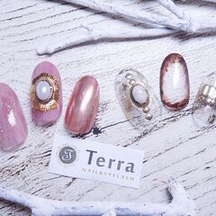 ネイル＆アイラッシュTerra／予約受付・事務スタッフの画像