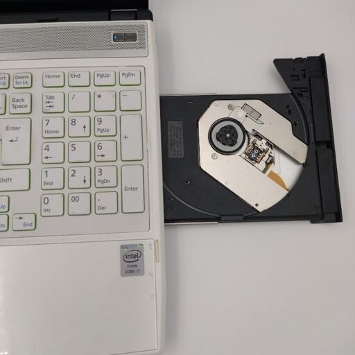 富士通 第4世代Core i7搭載 メモリ8G 新品高速SSD500G CD/DVD