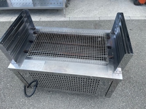 ■中古品 ヒゴグリラー 卓上型 3Ｈ215ＹＣ 3相200Ｖ Ｗ890ｘＤ550ｘＨ450（680）ｍｍ 動作問題なし 焼鳥 串焼き■