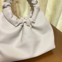 nugu ギャザー　ミニバッグの画像